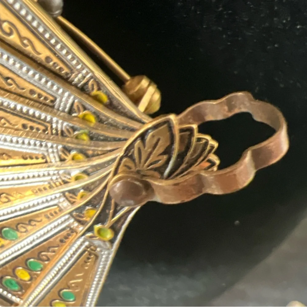 Vintage Goldtone Enamel Reticulated FAN  Brooch